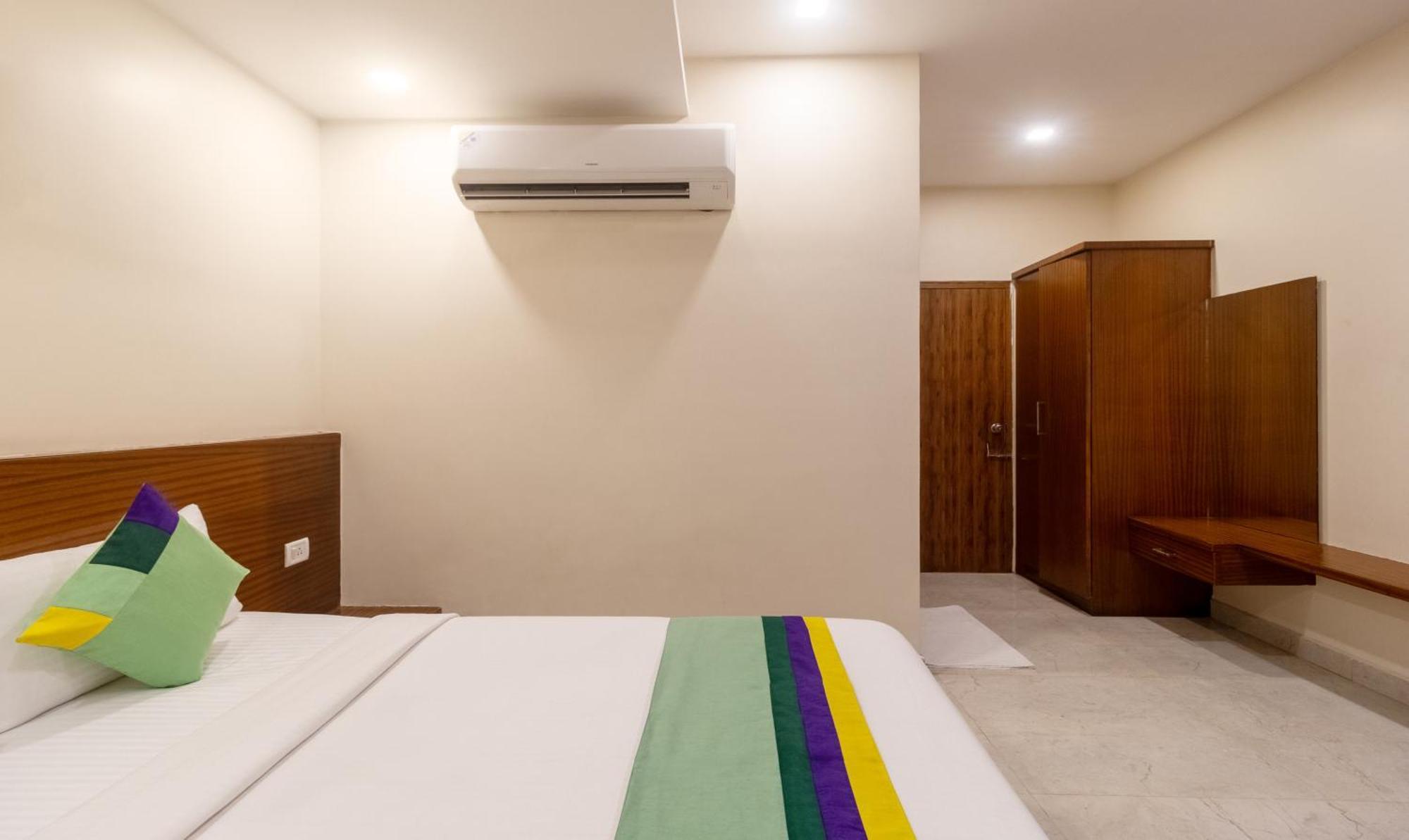 Treebo Anjani Fortune Suites Bangalore Buitenkant foto