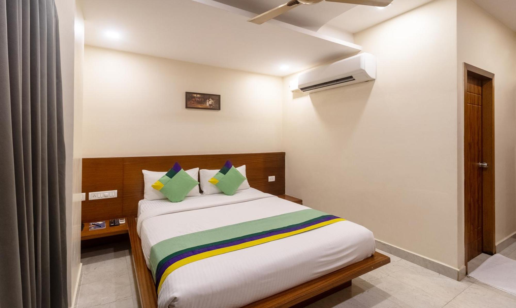 Treebo Anjani Fortune Suites Bangalore Buitenkant foto