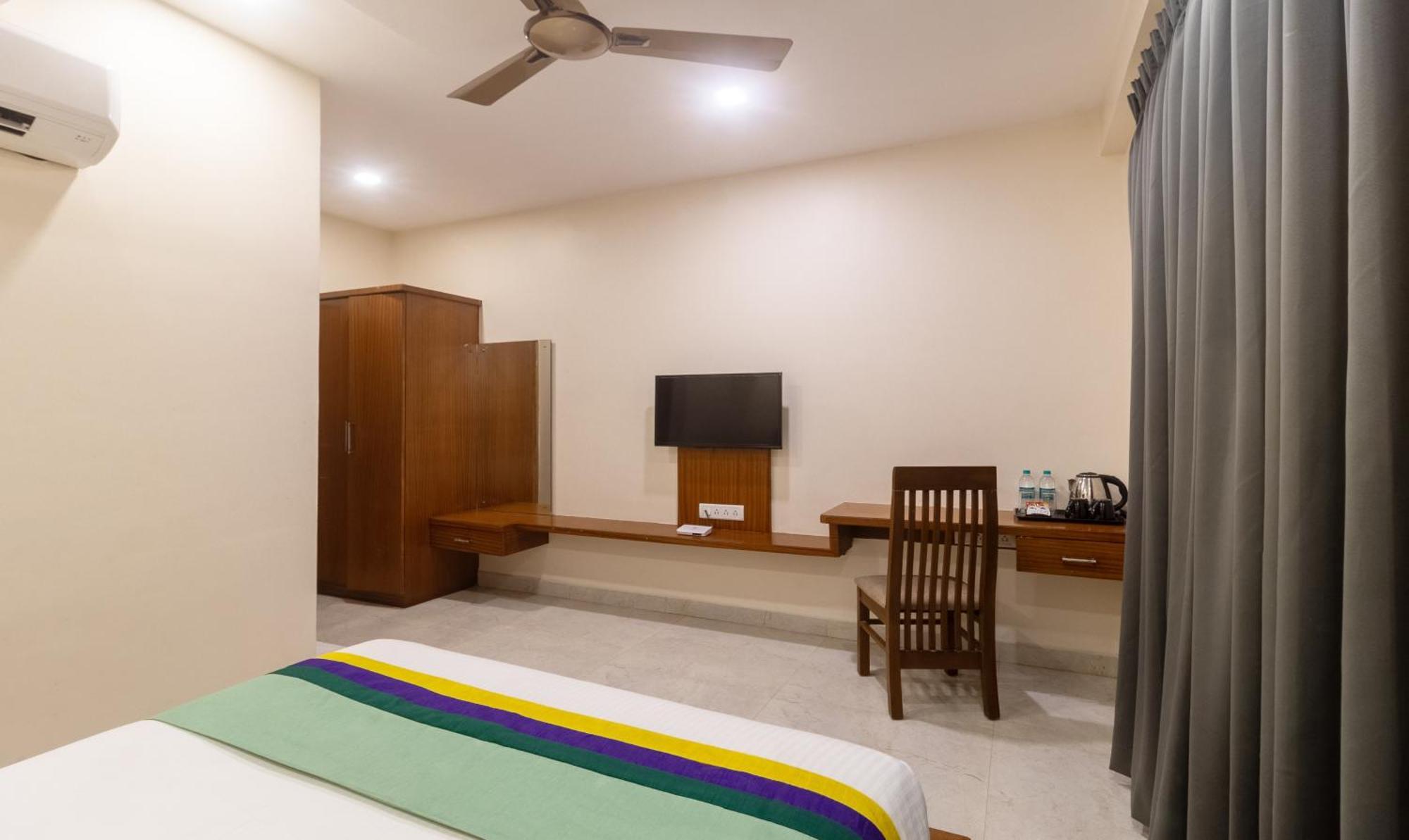 Treebo Anjani Fortune Suites Bangalore Buitenkant foto